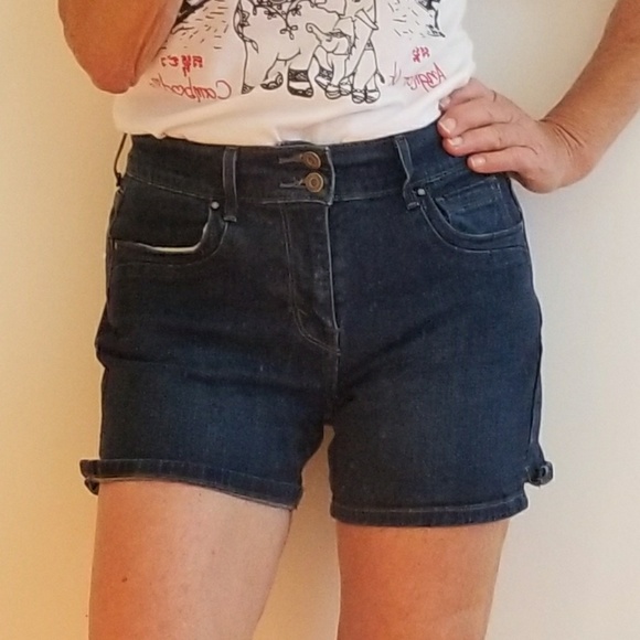 Levi's Jeans Womens Denim High waisted Shorts, Size 6 - Picture 4 of 8